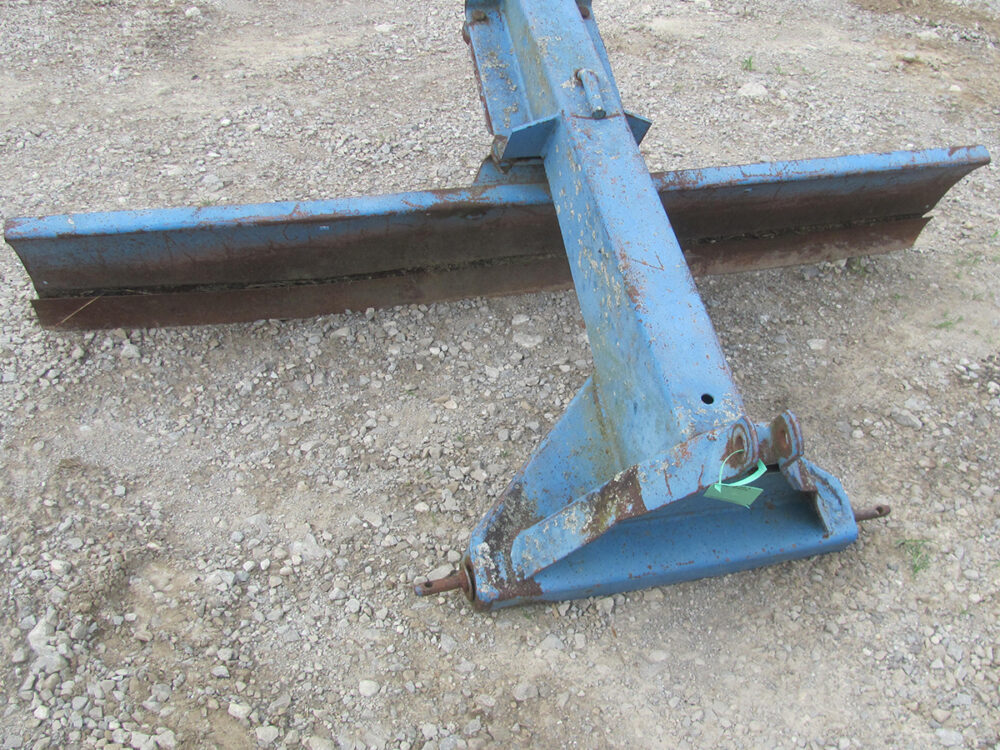 Used 3-point Ford blade that is bent.