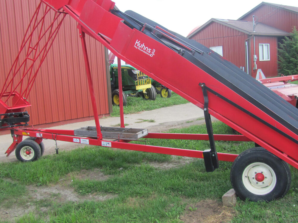 Used Kuhns 1534 accumulator, in working condition, used during the 2025 season.