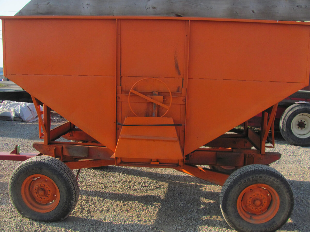 Used gravity wagon, average size with air tires and new quick hitch tongue, unloading door needs a small weld and some rust inside chute opening, otherwise in good condition.