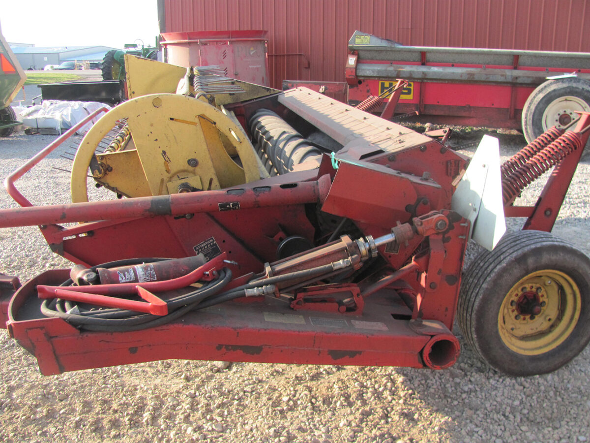 Used New Holland 488 Haybine, 12' wide with good rolls, in good condition.