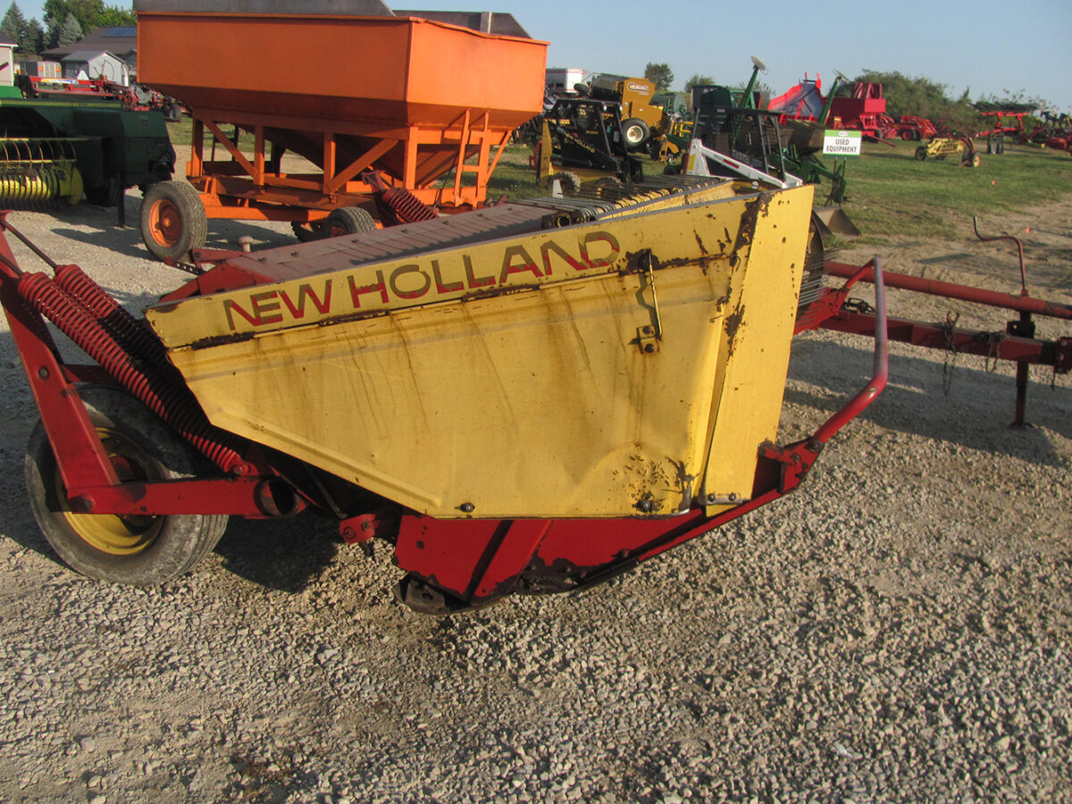 Used New Holland 488 Haybine, 12' wide with good rolls, in good condition.