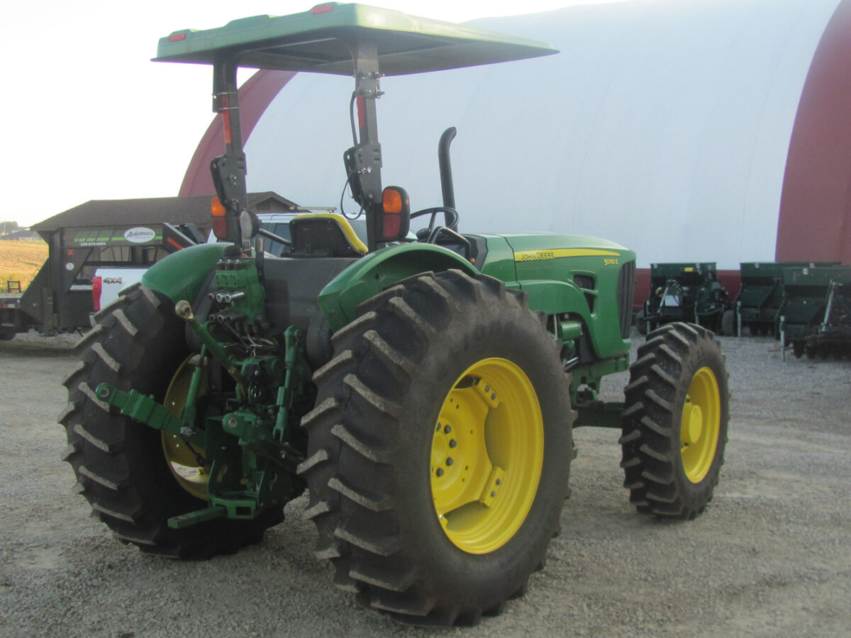 Used John Deere 5093E tractor with canopy, 4-wheel drive, nice sharp machine, serial #1LV5093ECDY510524.