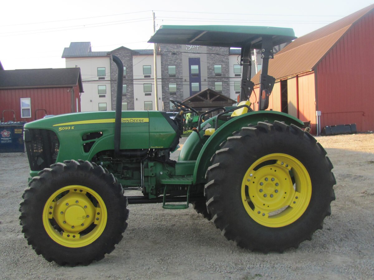 Used John Deere 5093E tractor with canopy, 4-wheel drive, nice sharp machine, serial #1LV5093ECDY510524.