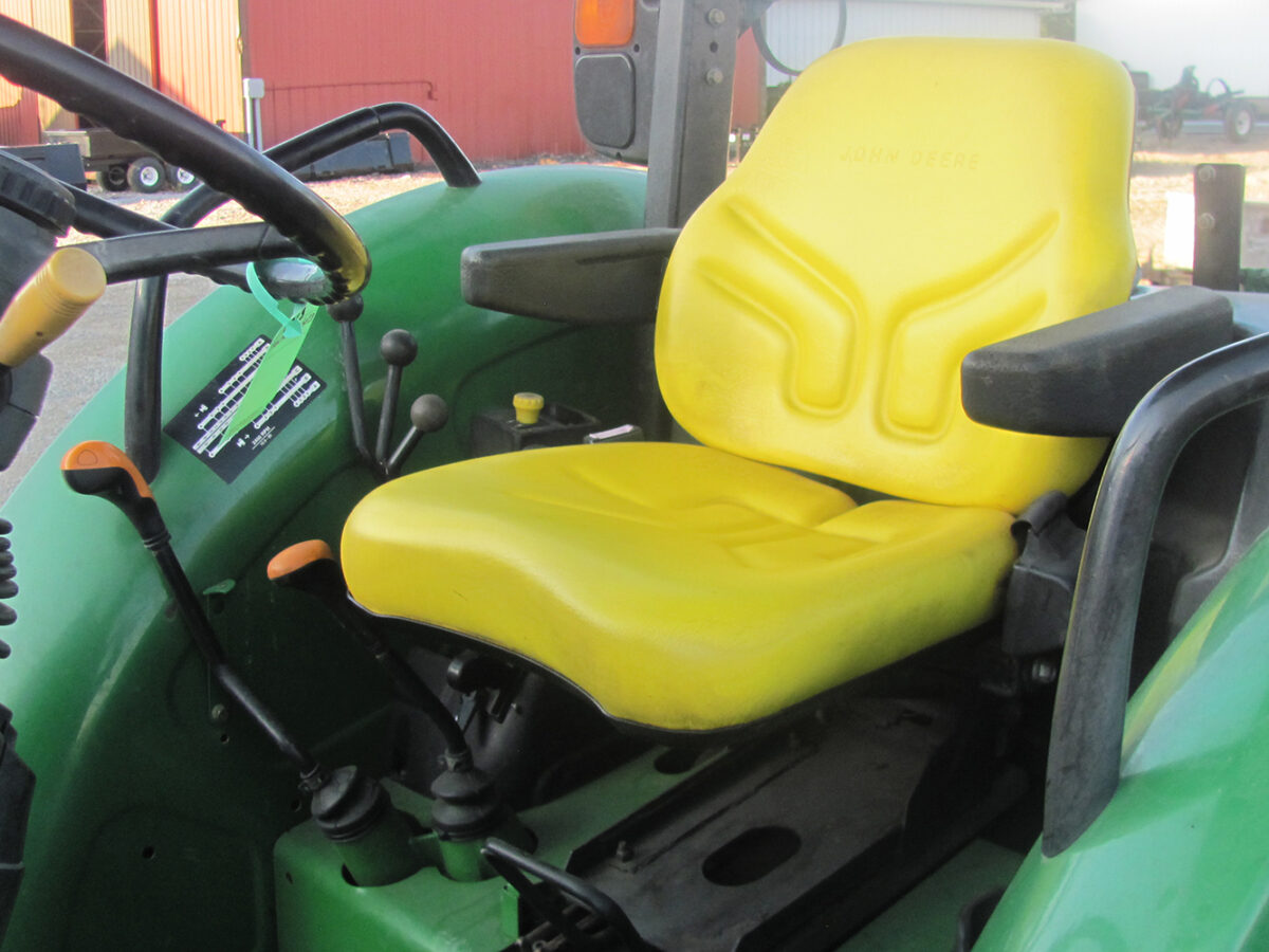 Used John Deere 5093E tractor with canopy, 4-wheel drive, nice sharp machine, serial #1LV5093ECDY510524.