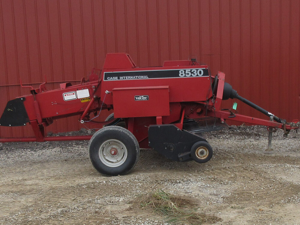Used Case 8530 inline baler with serial #CFH0019557 and in good working condition.