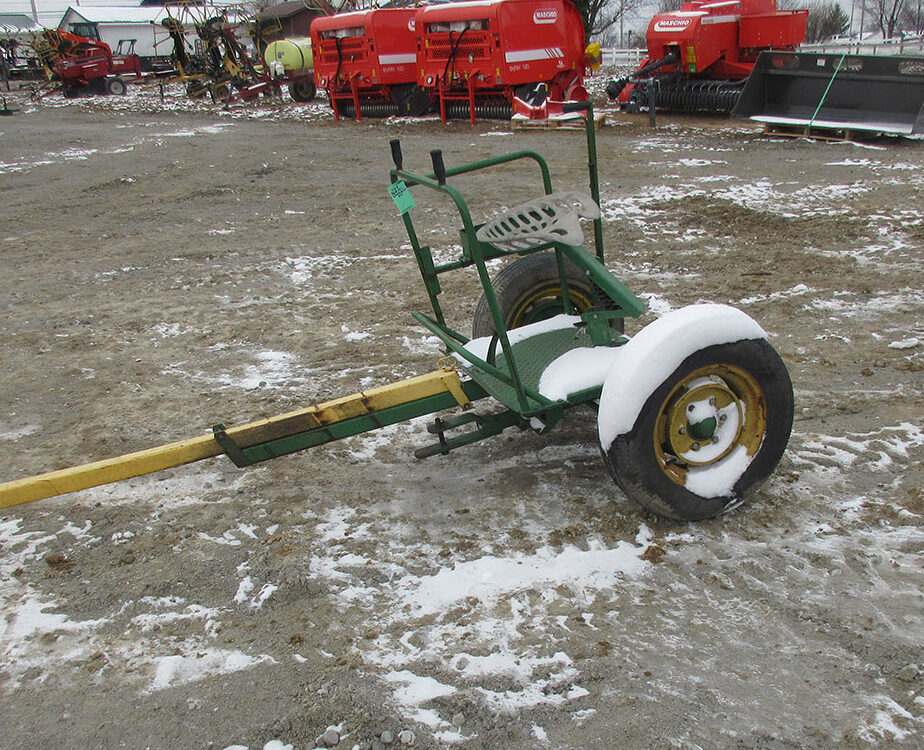 Used Whitehorse 607 forecart in excellent condition.