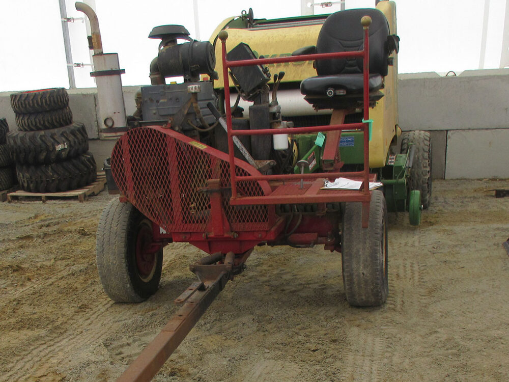 Used PTO cart, LD 75, 980 hours, good condition.