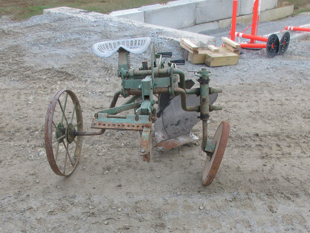Used sulky plow, Pioneer 14 Oliver