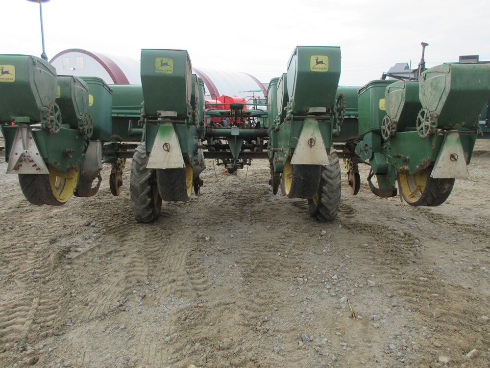 Used equipment: John Deere 1240 corn planter, 4-row unit with dry fertilizer hopper, two sets of pesticide hoppers, row markers, hydraulic lift, in good working condition, serial number 029555B.