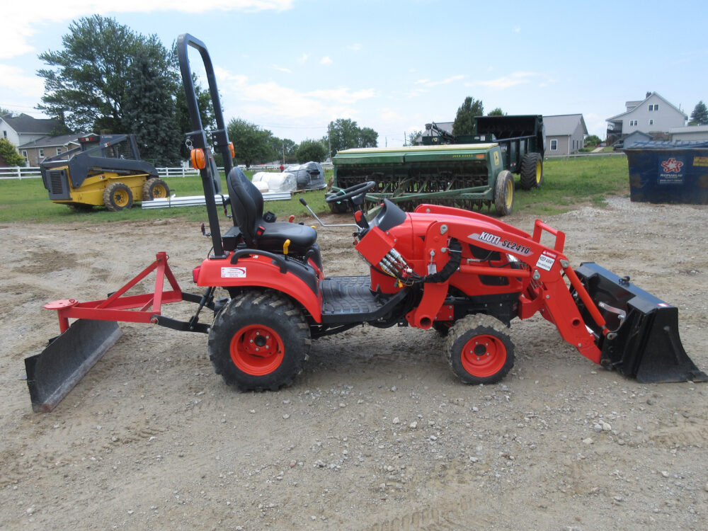 Used equipment: Kioti CS2510 tractor with front end loader and 5' rear blade, 4WD, power steering, foldable ROPS, Infinite 2-range HST transmission, 540 RPM rear PTO, 24.5 HP (19.7 PTO HP), slightly used with 37 hours, in excellent condition, 1,673 lb