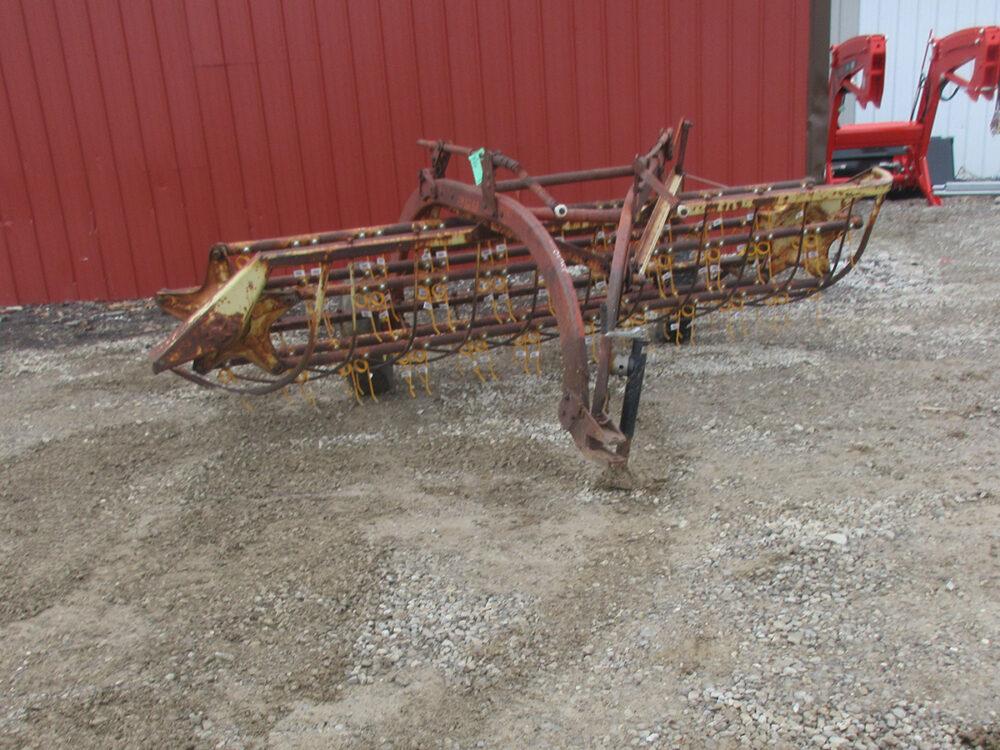 Used equipment: New Holland 258 Rolabar rake with all new teeth, rebuilt gearbox, and bar ends checked and repaired.